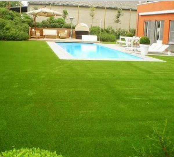 Pose gazon synthétique